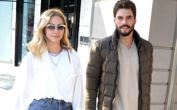 Akin Akinozu et sa petite amie