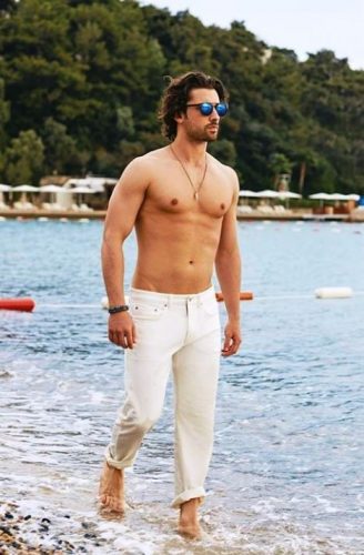 alp navruz acteur turc